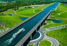 Aqueduto permite que barcos naveguem a mais de 70 metros de altura na Bélgica