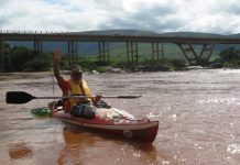 Navegador solitário: homem de 83 anos navega pelos rios do país com uma simples canoa Aladir Murta